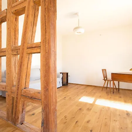 Schulhaus * Enzklösterle