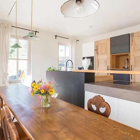 Schulhaus Enzklösterle